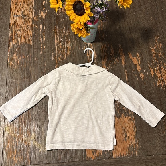 GAP Kids 2x 2T Button Down Shirts - 1xLight Blue SSS and 1xCream LSS. ExltCndtn - Picture 11 of 11